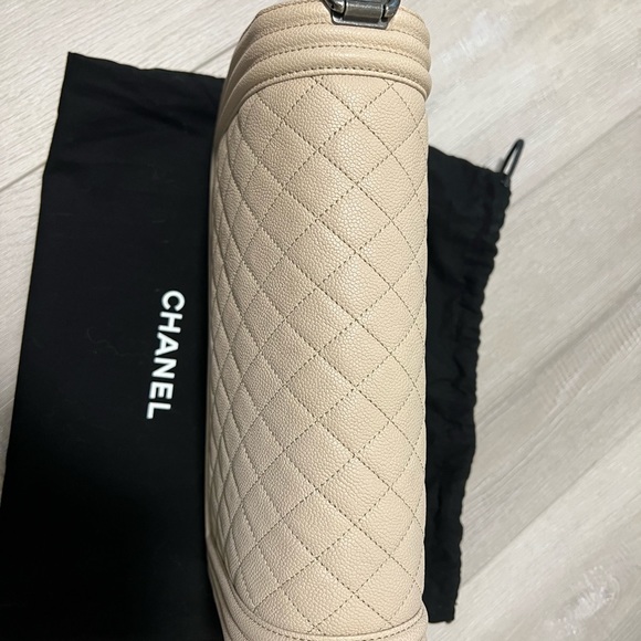 Chanel le boy new medium beige - Picture 9 of 15